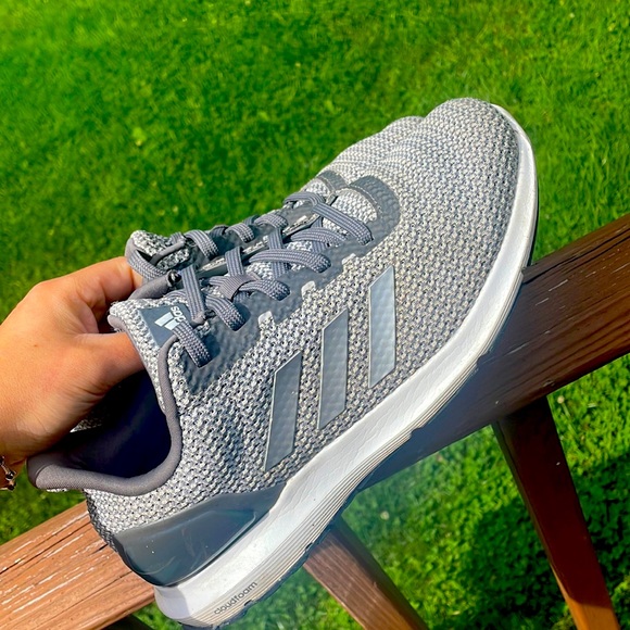 🏁ADIDAS TRAINERS🏁 silver/grey women’s size 8 - Picture 2 of 7